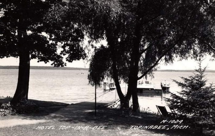 Hotel Top-In-A-Bee - Vintage Postcard (newer photo)